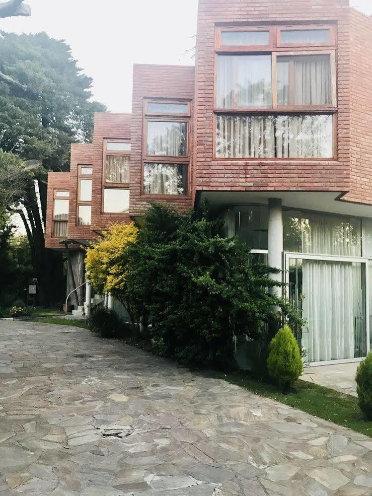 Hotel Aeropuerto Ezeiza Casa de MR Monte Grande Exterior foto